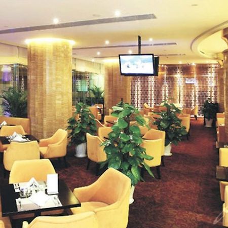 Shenzhen Baoan Royal International Hotel Екстер'єр фото