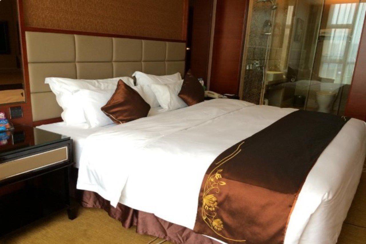 Shenzhen Baoan Royal International Hotel Екстер'єр фото