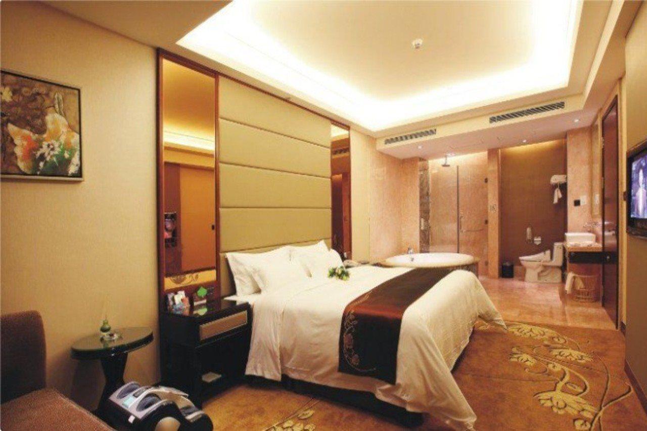 Shenzhen Baoan Royal International Hotel Екстер'єр фото